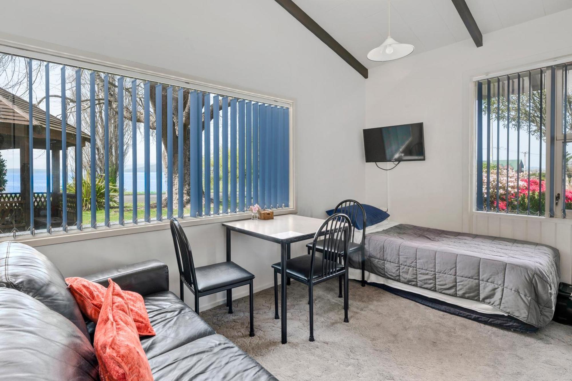 Jack & Di's Lakefront Motel Rotorua Exterior foto