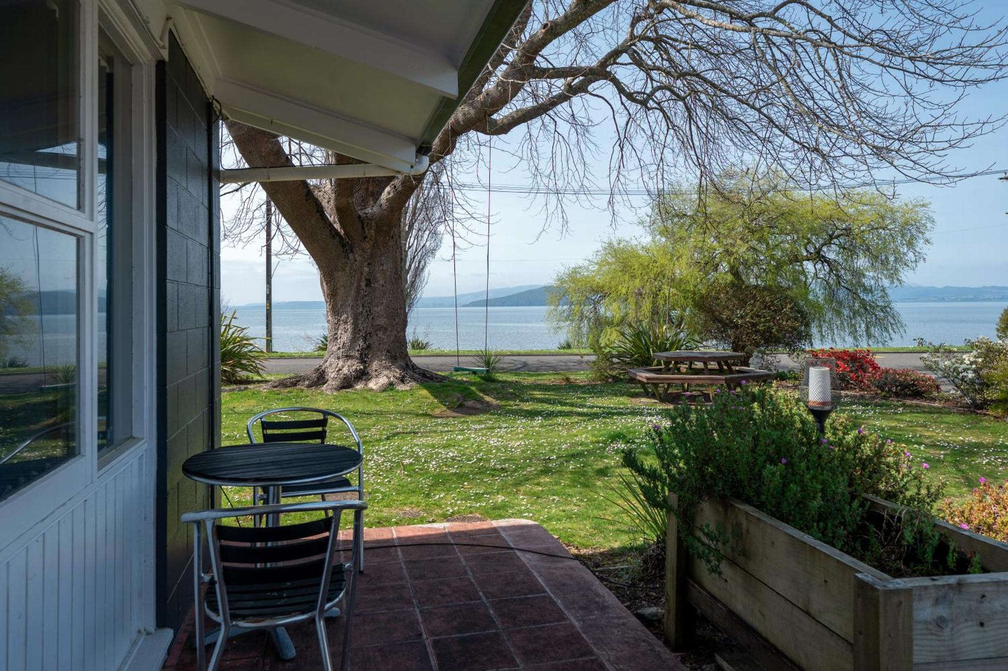 Jack & Di's Lakefront Motel Rotorua Exterior foto